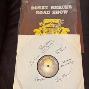 BOBBY MERCER ROAD SHOW SHOW TIME VINYL RECORD SIGNED BY MEMBERS‎